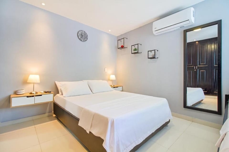 Beautiful House 3 minutes from Historic Downtown House in Cartagena