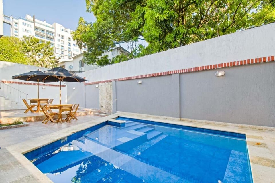 Beautiful House 3 minutes from Historic Downtown House in Cartagena