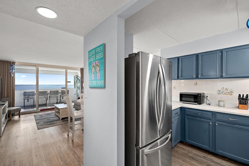 2 bedroom Ocean Front Atlantis Condo! House in Ocean City
