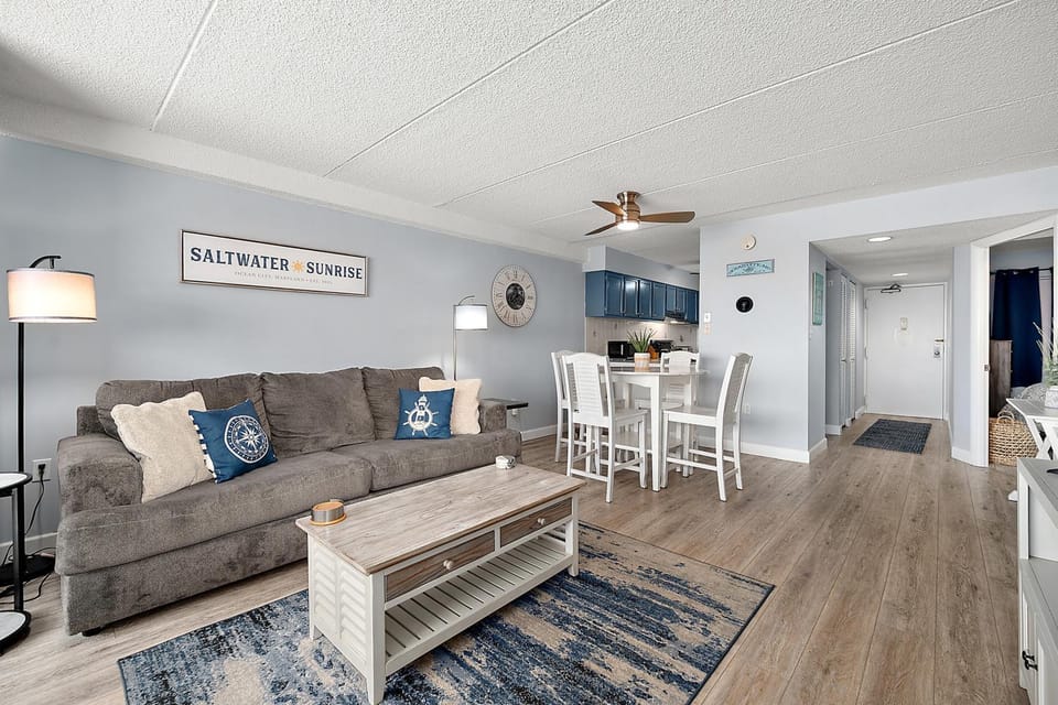 2 bedroom Ocean Front Atlantis Condo! House in Ocean City