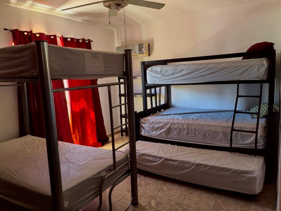 Bed, Photo of the whole room, Bedroom, bunk bed, air conditioner