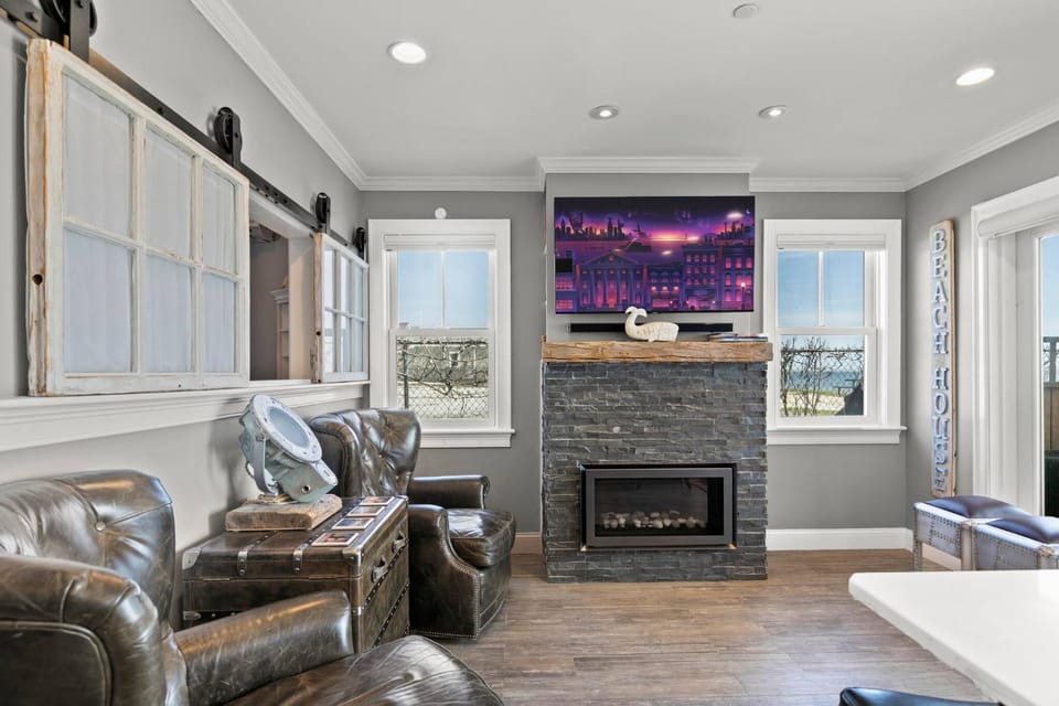 TV and multimedia, Living room, Seating area, furniture