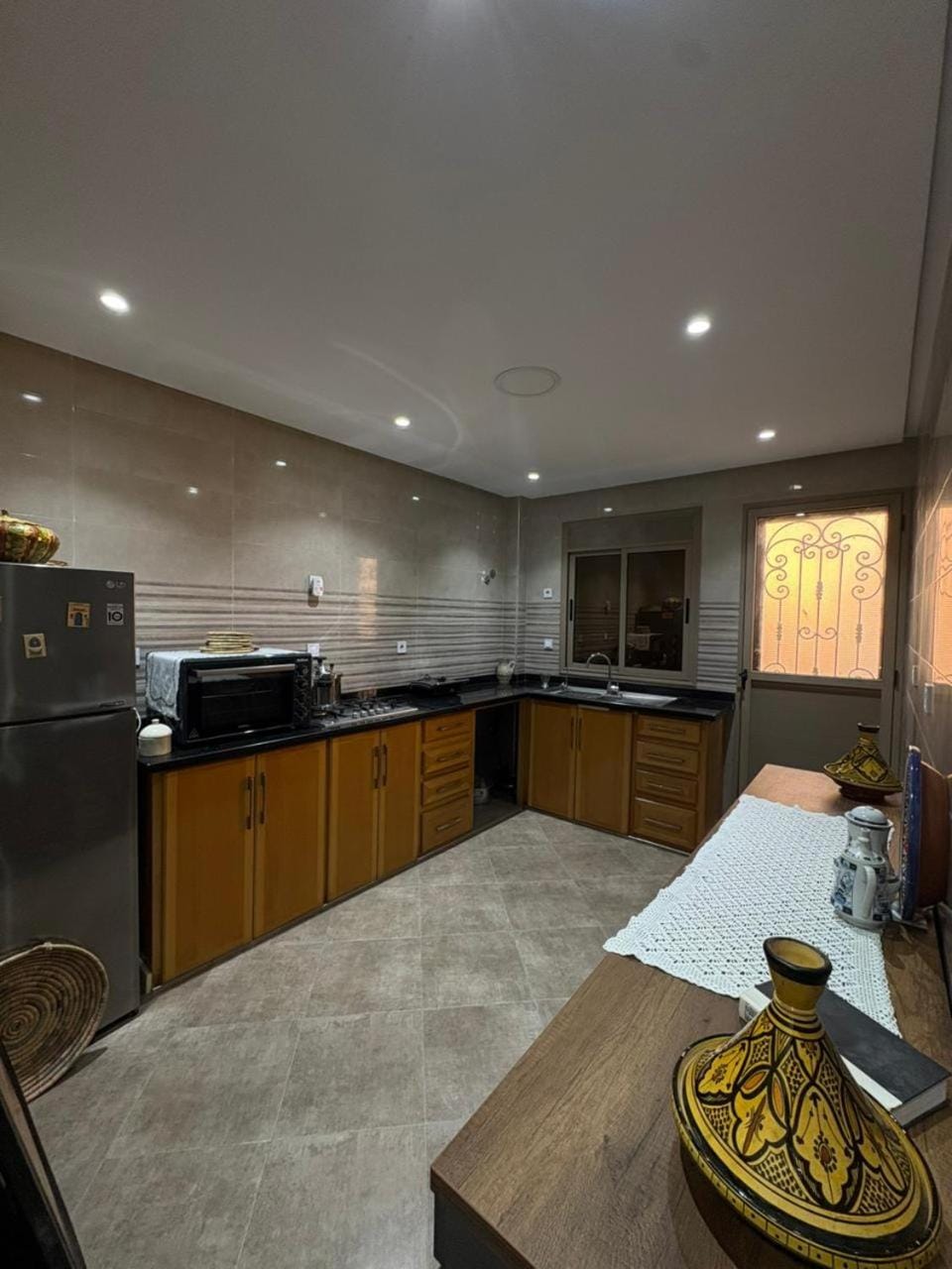 Kitchen or kitchenette, Communal kitchen, stove, kitchen