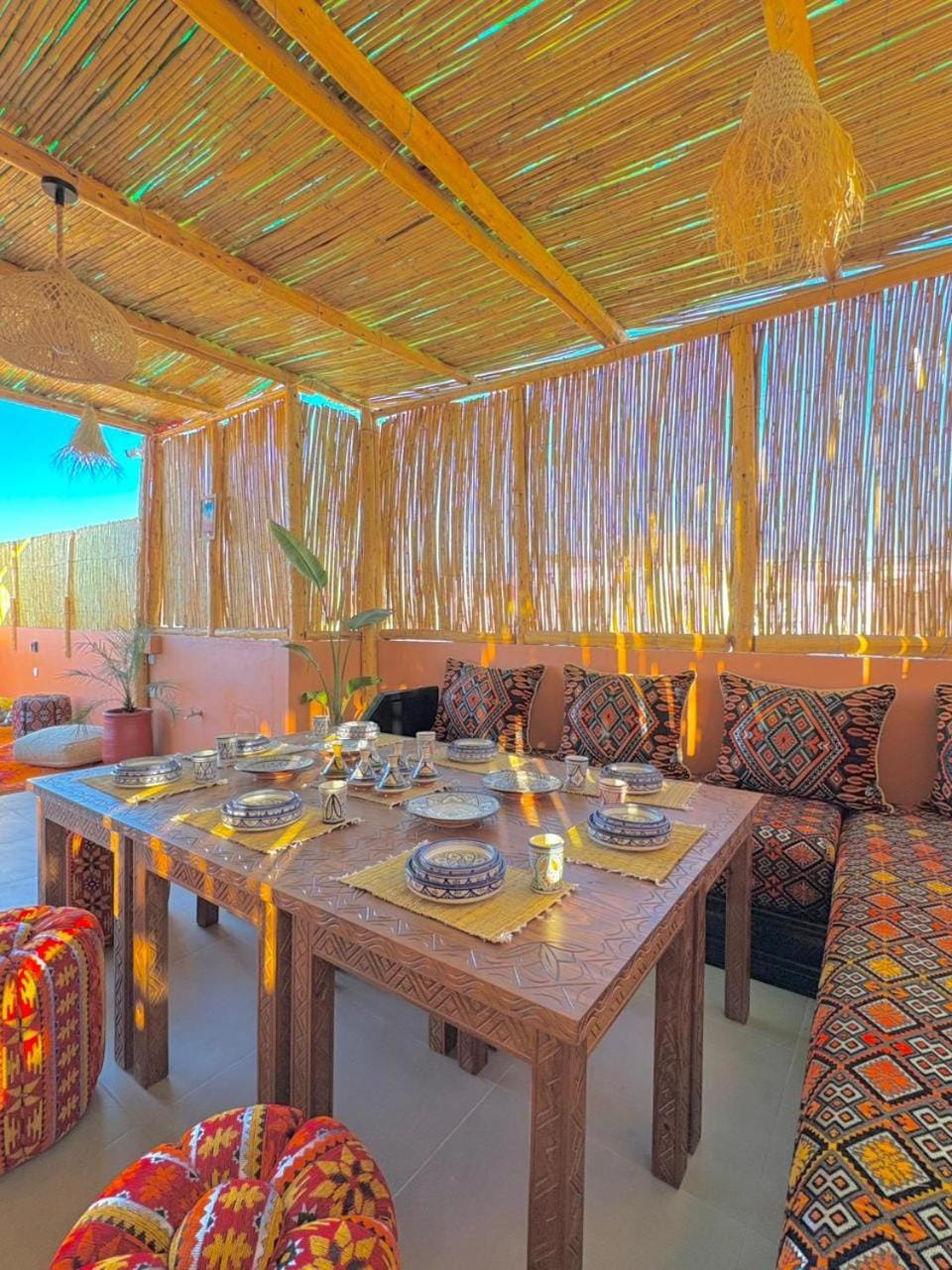 Restaurant/places to eat, Balcony/Terrace, Living room, Banquet/Function facilities, Seating area