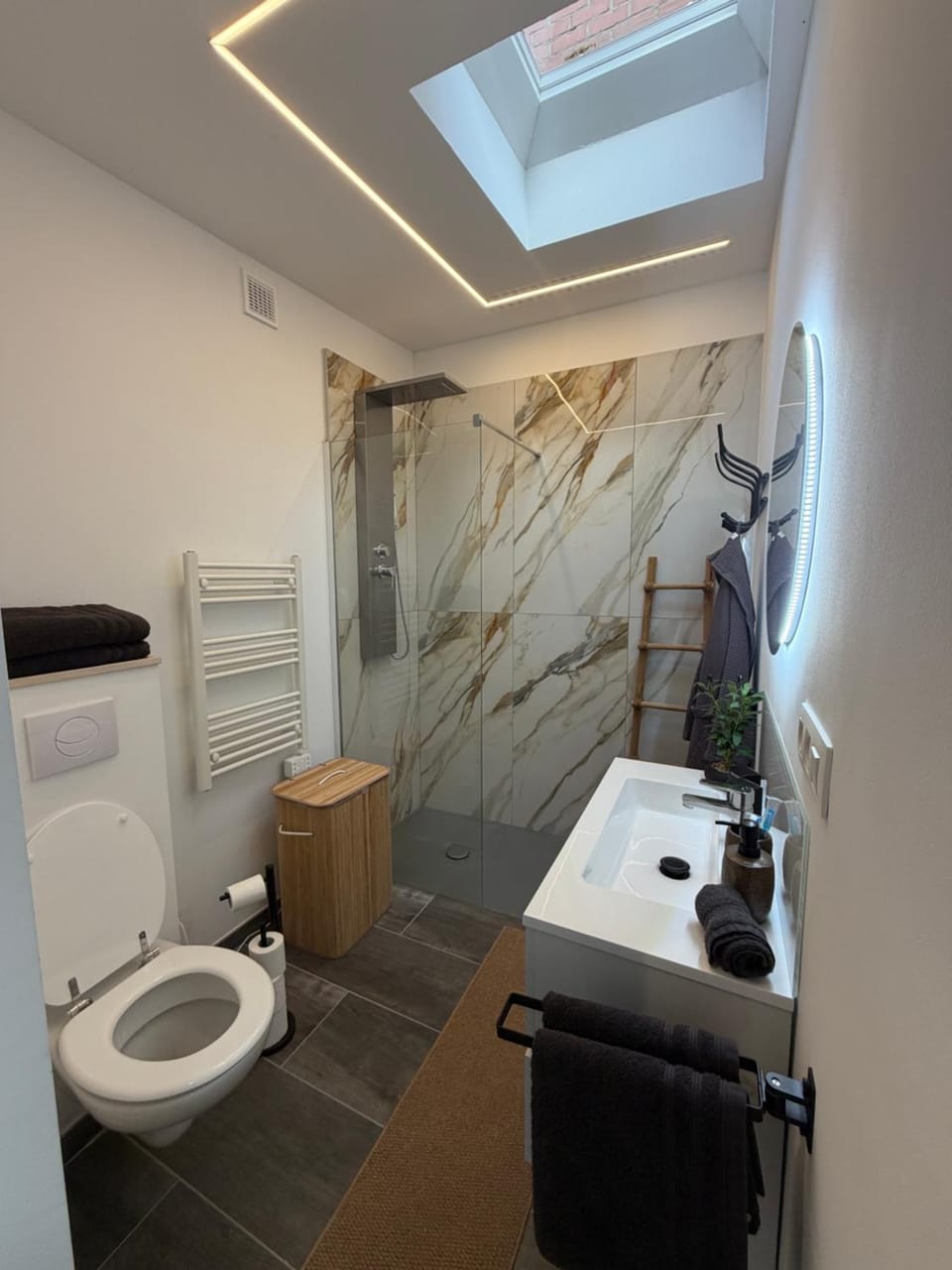 Charnel - Suite Bali Bed and Breakfast in Liège
