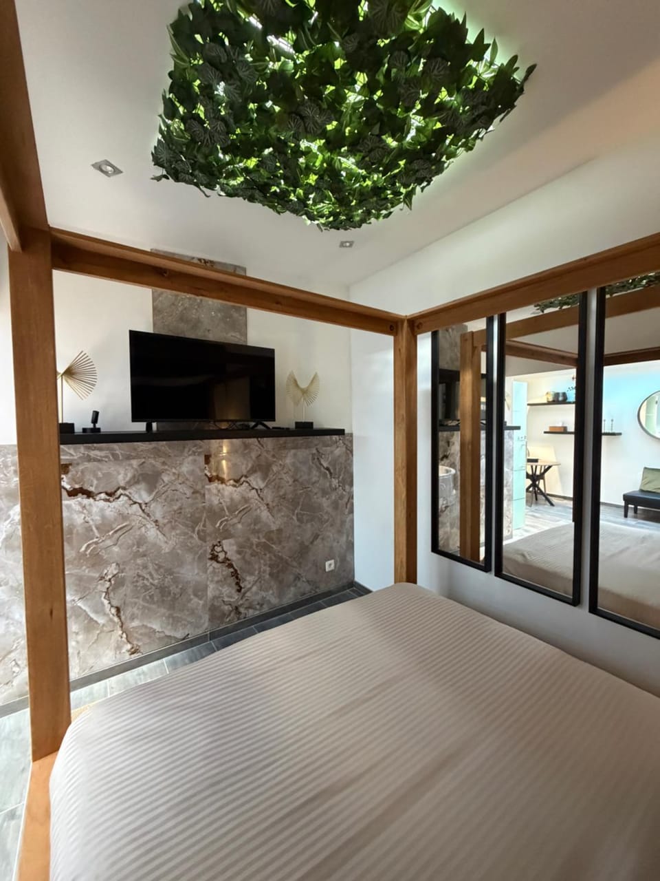 Charnel - Suite Bali Bed and Breakfast in Liège
