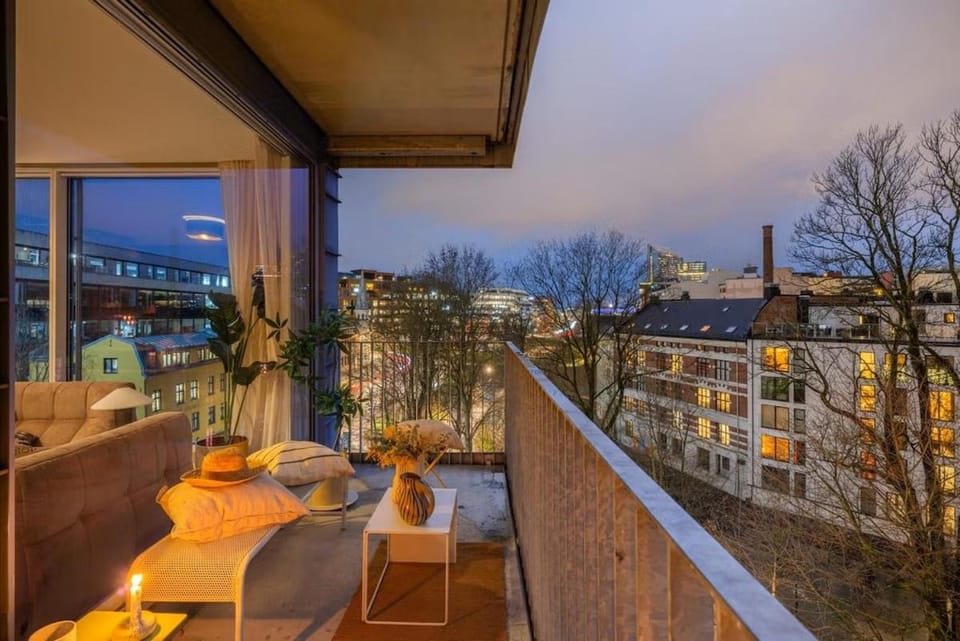 Modern Riverside Retreat Grünerløkka with Balcony Apartment in Oslo