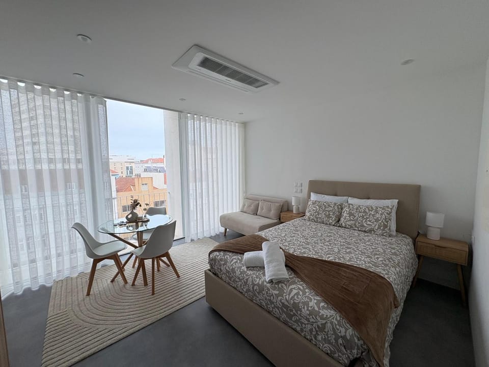 Comfort Avenue Studio Apartment in Aveiro