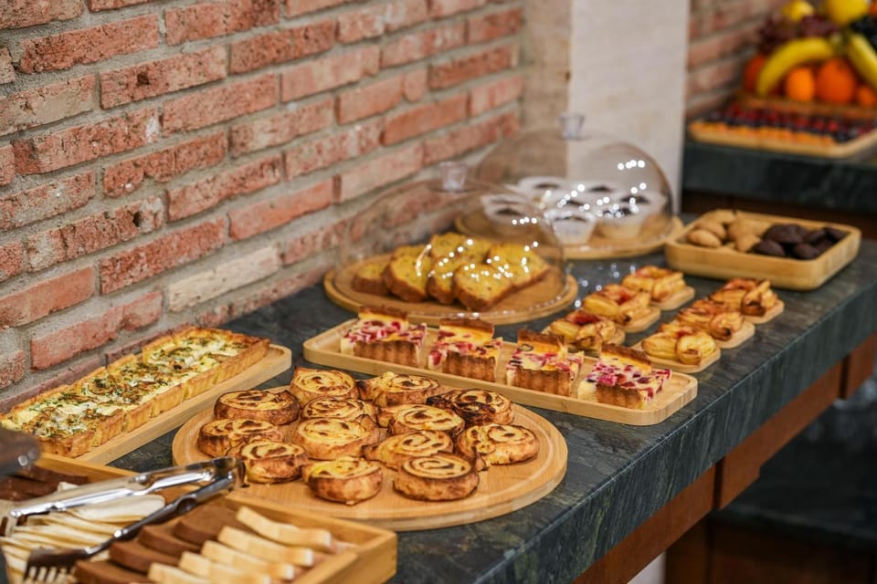 Restaurant/places to eat, Food and drinks, Food, Breakfast, Continental breakfast, Buffet breakfast