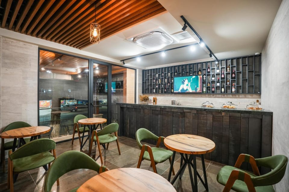 Communal lounge/ TV room, TV and multimedia, Lounge or bar, Seating area