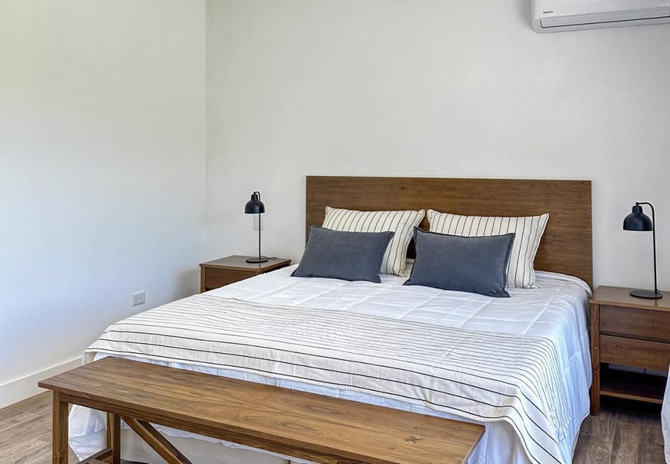 RentUp - Casa a Estrenar con Pileta en country Tessalia Pilar House in Pilar