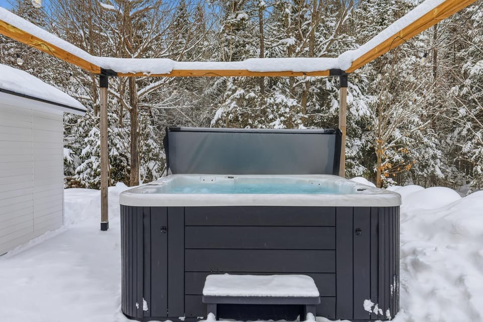 Hot Tub, Hot Tub, Spa and wellness centre/facilities
