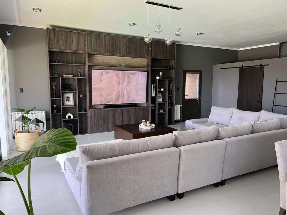 Communal lounge/ TV room, Game Room