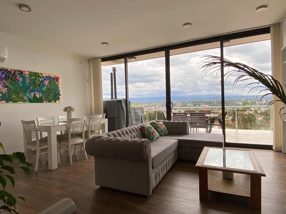 Residencia Premium con Vista Panorámica y Pileta Climatizada House in Villa Carlos Paz
