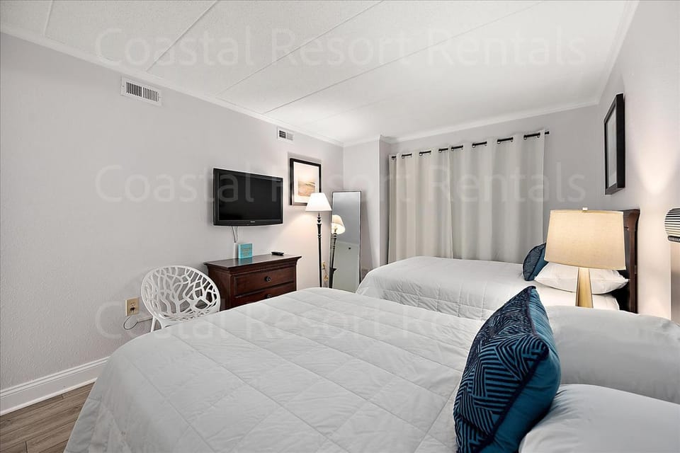 Direct Oceanfront 2 Bedroom Condo at Marigot Beach! House in Ocean City