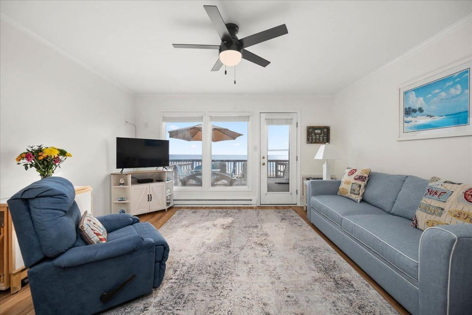 Amazing Views From This 1 Bedroom Oceanfront Condo House in Ocean City