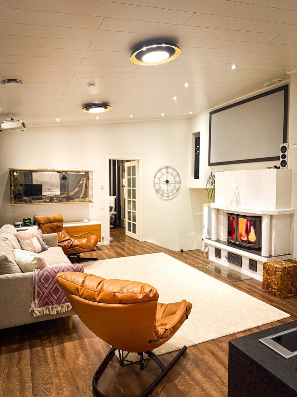 TV and multimedia, Living room, Seating area