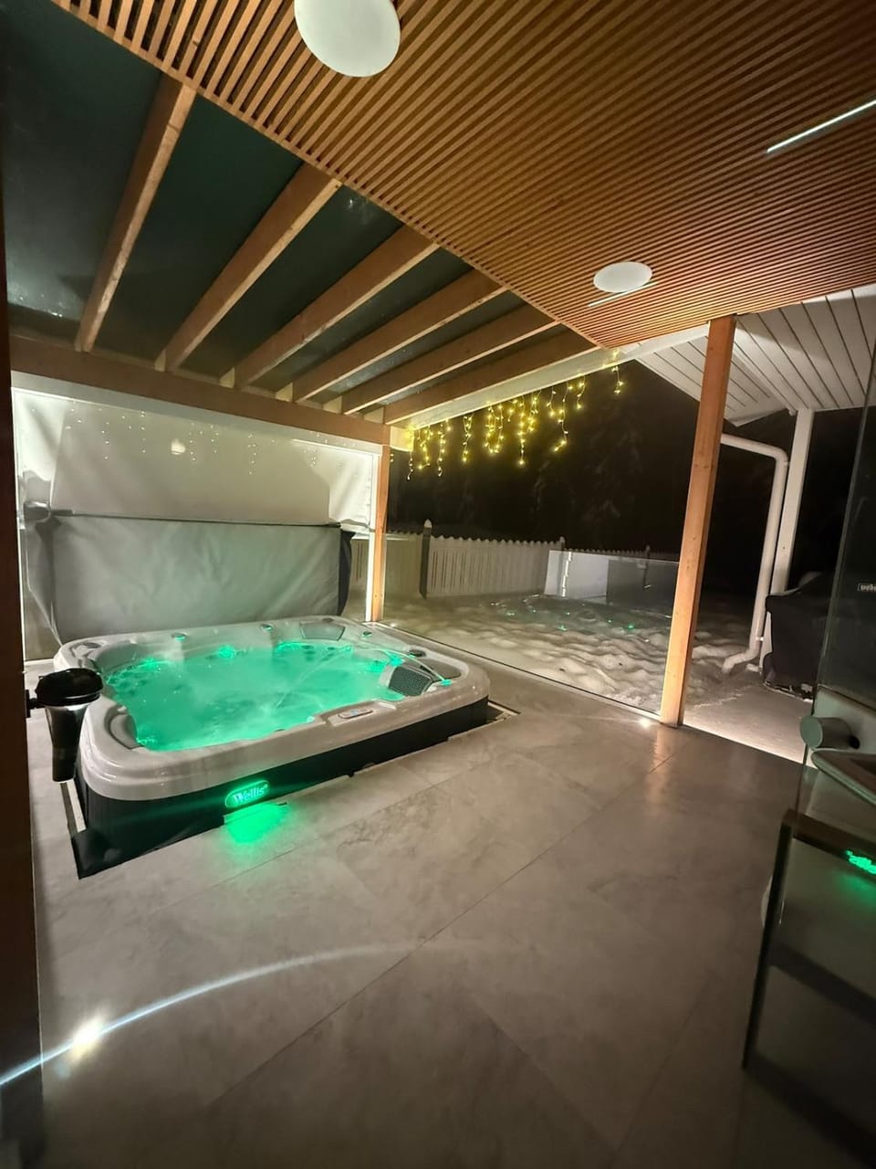 Natural landscape, Hot Tub