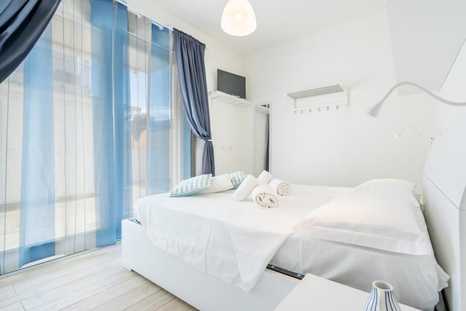 The Shell Beach House - 2 steps from the sea House in Isola Rossa