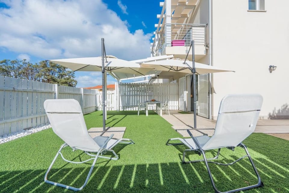 The Shell Beach House - 2 steps from the sea House in Isola Rossa