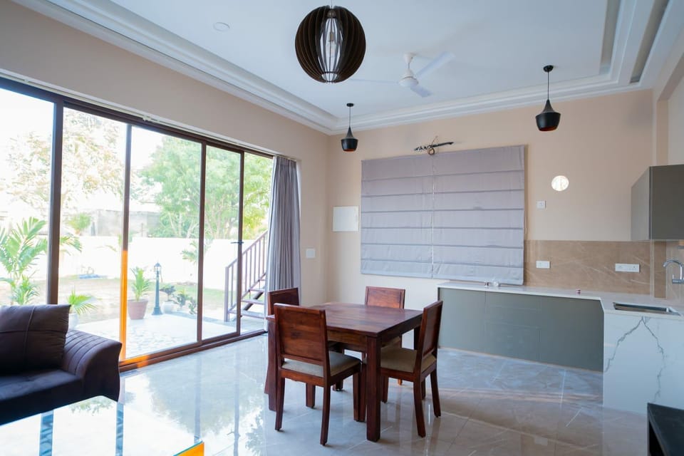 Kitchen or kitchenette, Living room, Dining area