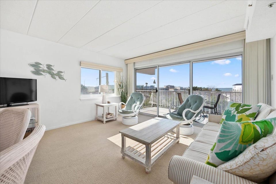 Beautiful 3 Bed at Triton's Trumpet with Bay View! House in Ocean City