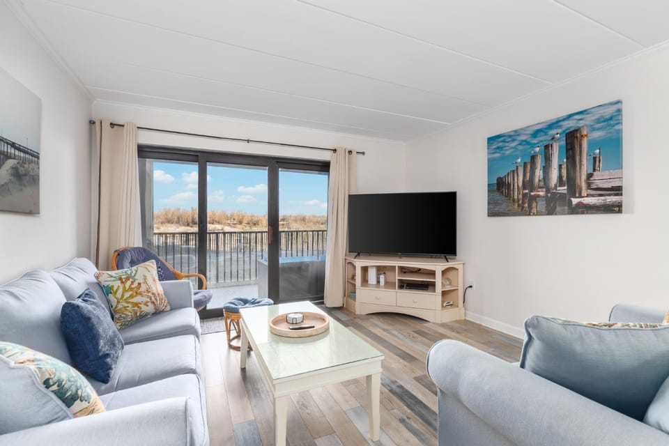 2 Bedroom Ocean Front Condo in Ocean Trail! House in Ocean City