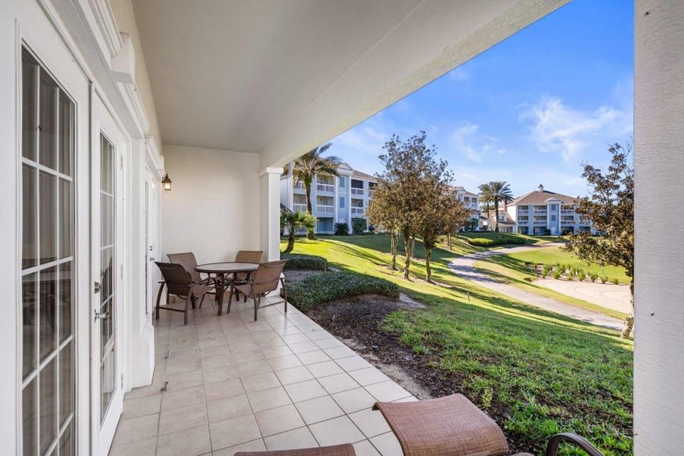 New Reunion Resort Poolside Panorama Villa House in Four Corners