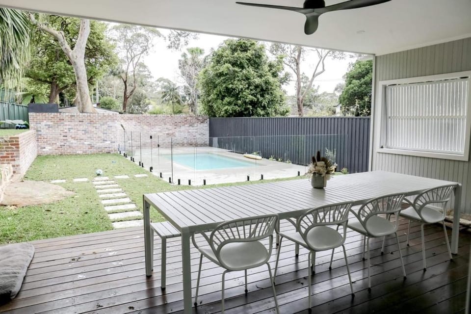 Bundeena Bungalow House in Sydney