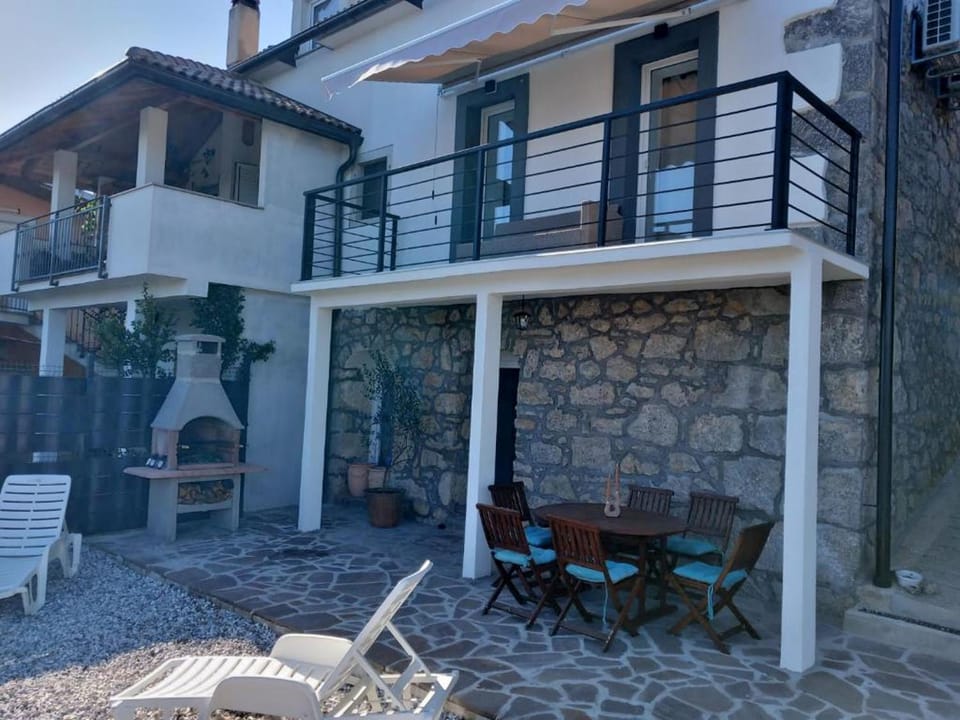 Facade/entrance, BBQ facilities