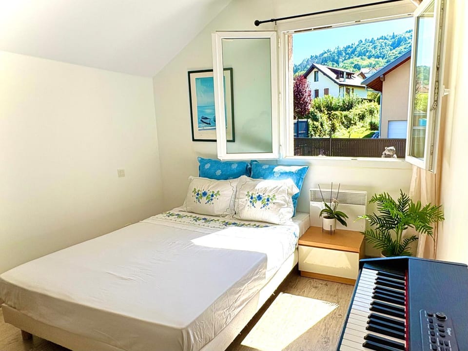 Splendide villa entre lac et montagne Villa in Évian-les-Bains