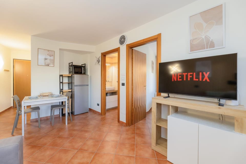 TV and multimedia, Kitchen or kitchenette, Dining area, oven