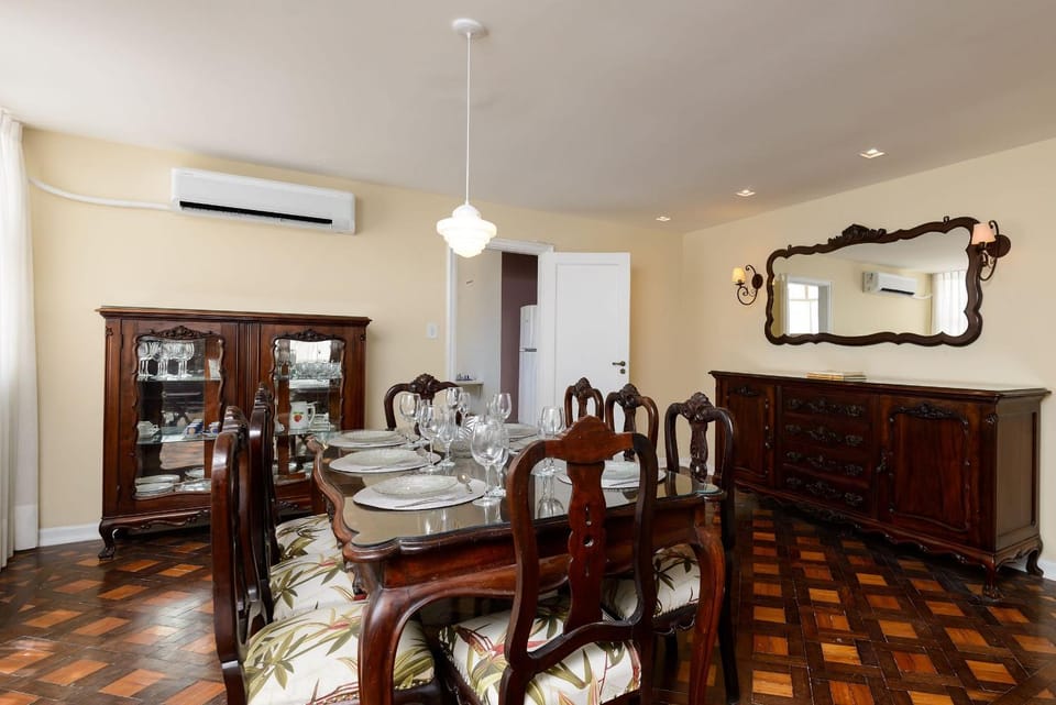 Large 3BDRs with balcony and garage | NSC 664/708 Apartment in Rio de Janeiro
