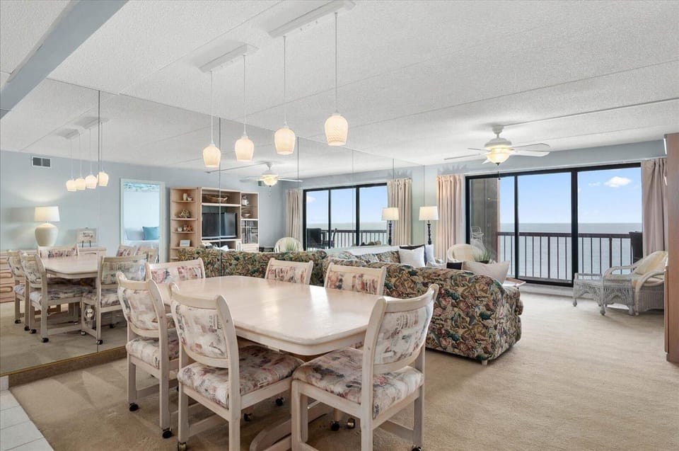 2 Bedroom Rainbow Condo with Fabulous Direct Ocean Views and Outdoor Pool! House in Ocean City