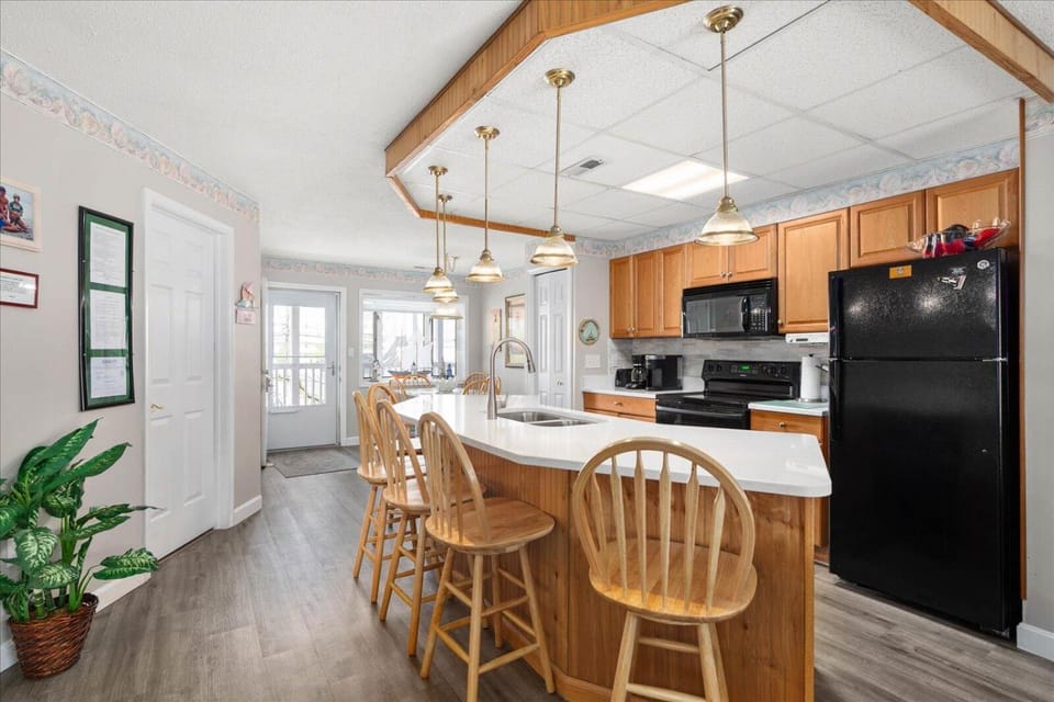 Great 2 Bedroom Condo in Tiffanie by the Sea with Outdoor Pool! House in Ocean City