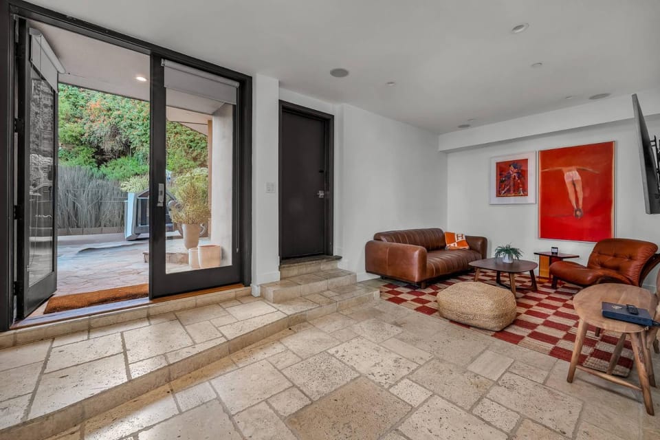 Ridpath Retreat Guest House House in Beverly Hills
