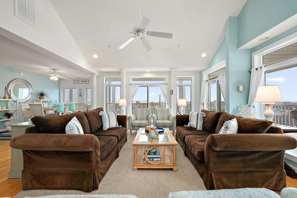 Beautiful Ocean and Bay Views from this Premier 5 Bedroom Property In St Kitts! House in Ocean City