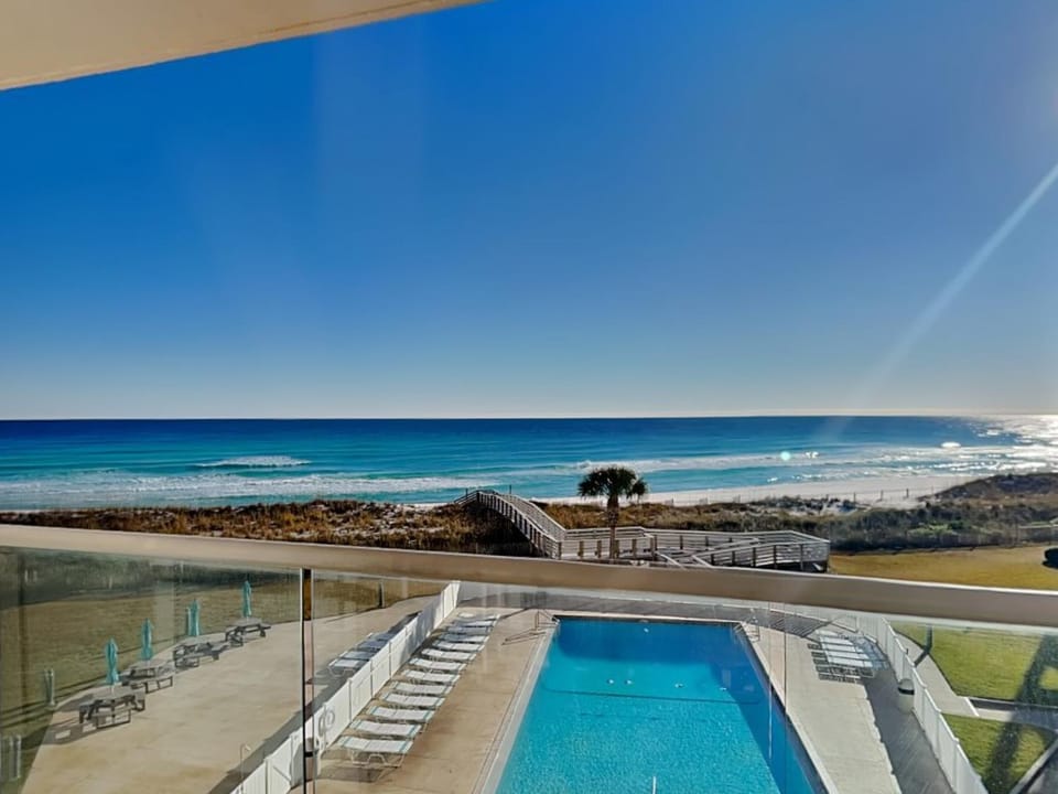 View (from property/room), Balcony/Terrace, Beach, Sea view, Swimming pool