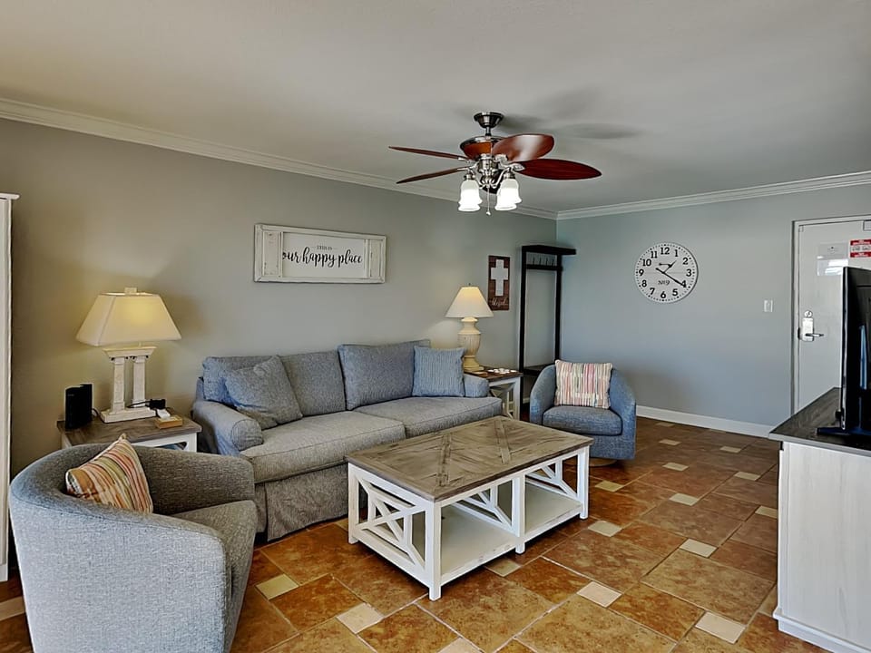 Living room, Seating area, furniture