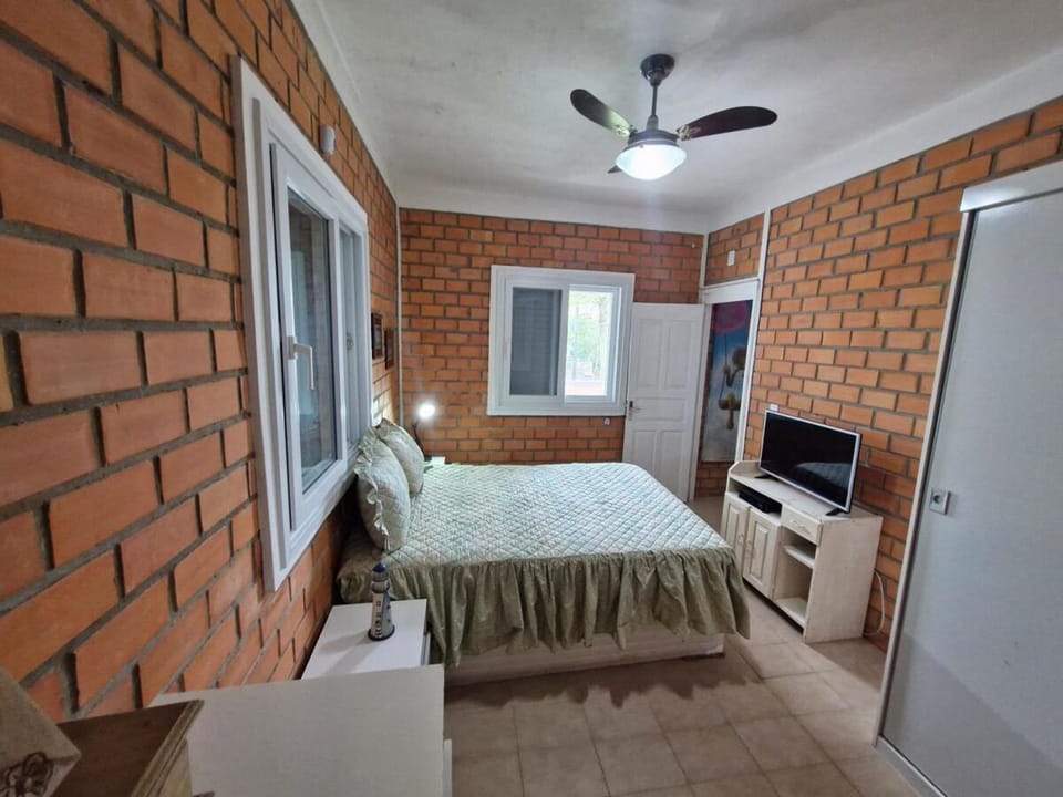 Bed, TV and multimedia, Bedroom, furniture, air conditioner