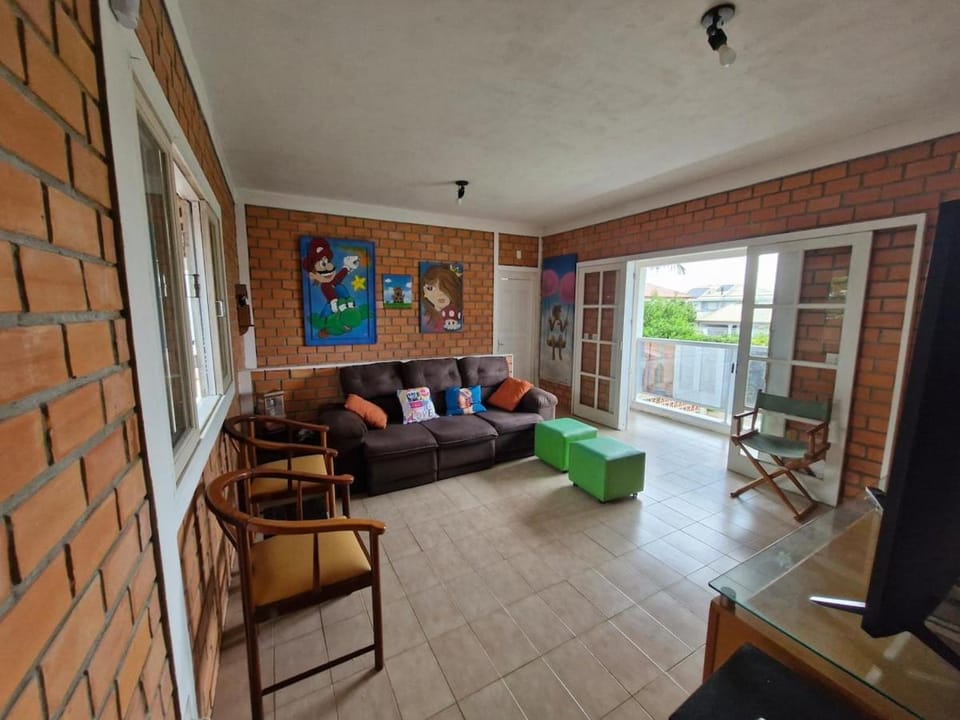 TV and multimedia, Living room, Seating area, furniture