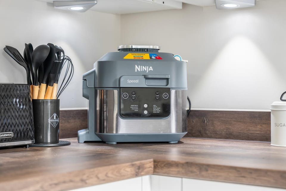 Kitchen or kitchenette, toaster