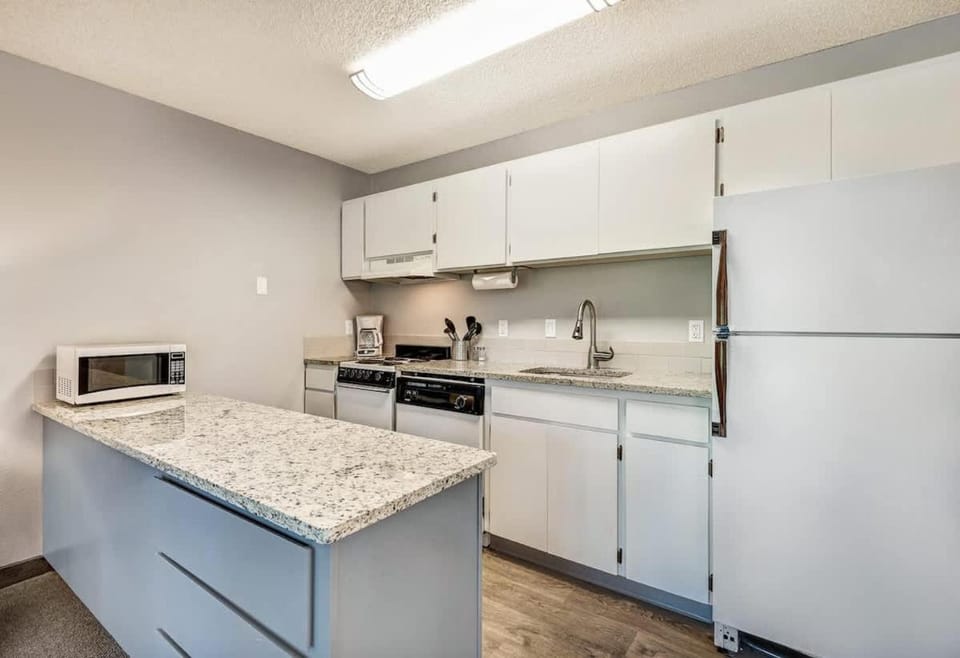 Riverfront Condo Next to Park and Downtown Bend House in Bend