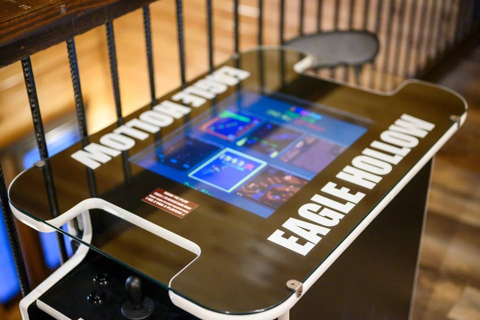 Eagle Hollow Hot Tub-Arcade-Foosball-Fire Pit House in Oklahoma