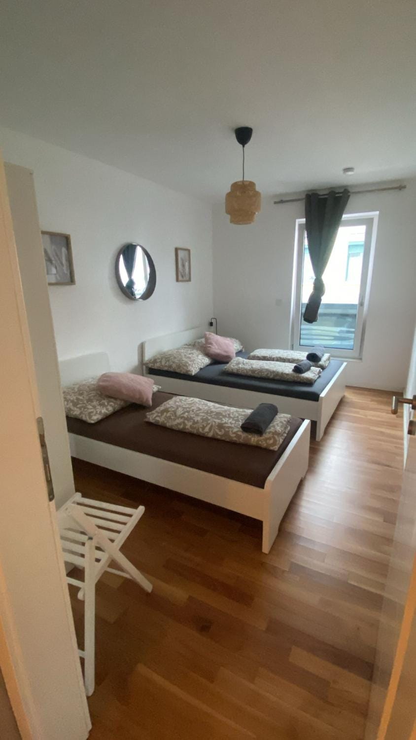 Modern 2-Bedroom Apartment with Free Parking Apartment in Vienna