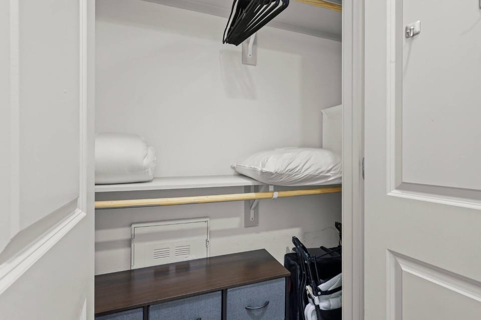 storage, wardrobe