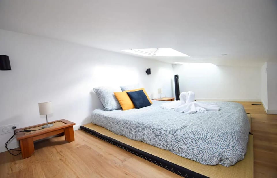 Charmant studio avec mezzanine - R9 Apartment in Paris