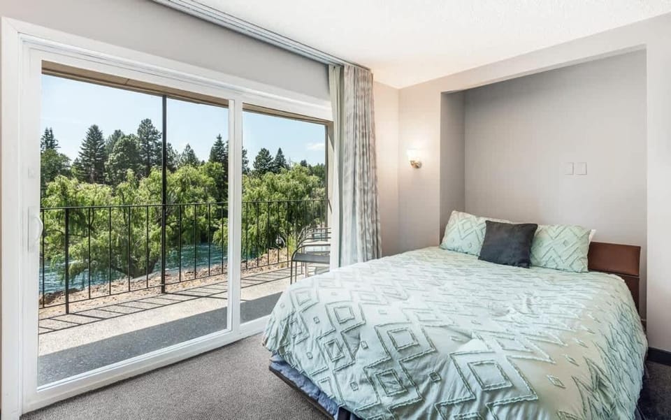 Ground Floor Studio On The Riverfront House in Bend