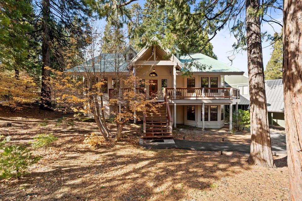 Silverpine Chalet with Gym Family Friendly House in Shaver Lake