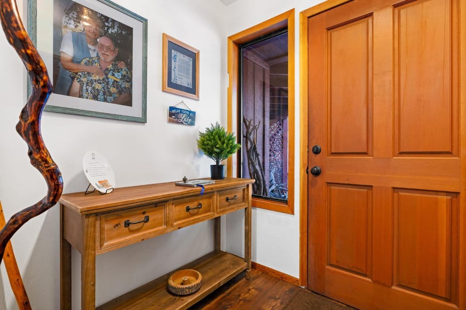 Nana & Papas-Family Friendly in East Village House in Shaver Lake